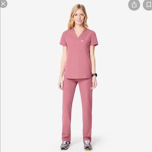 Figs mauve scrub set